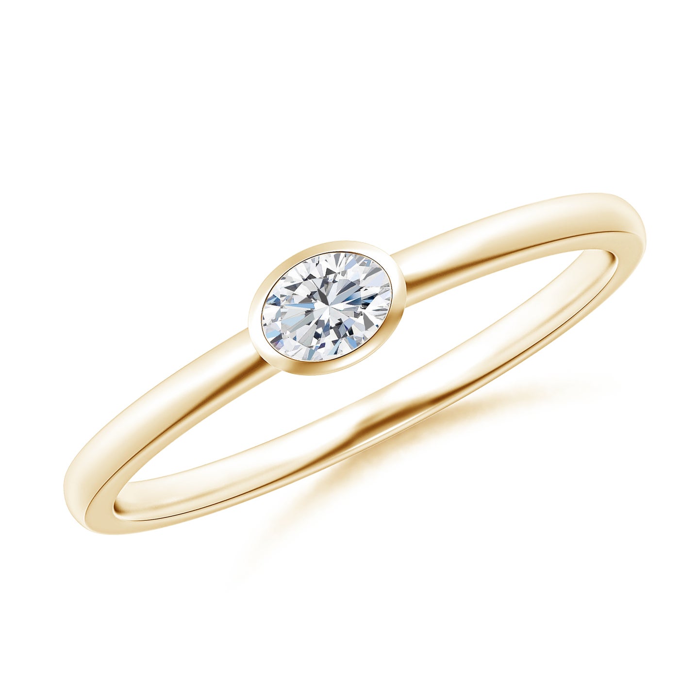 4x3mm GVS2 East-West Oval Diamond Solitaire Ring in Bezel Setting in Yellow Gold